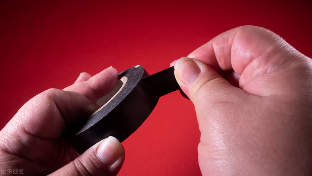 插头根部的电线不易折断妙招,电线插头根部断了怎么用扎带修复