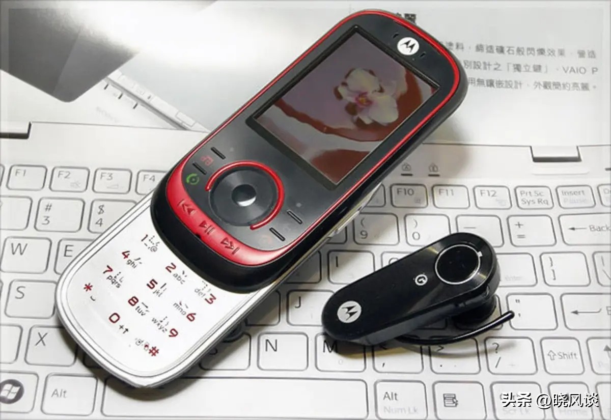 以前的所有摩托罗拉手机,摩托罗拉半智能老款手机