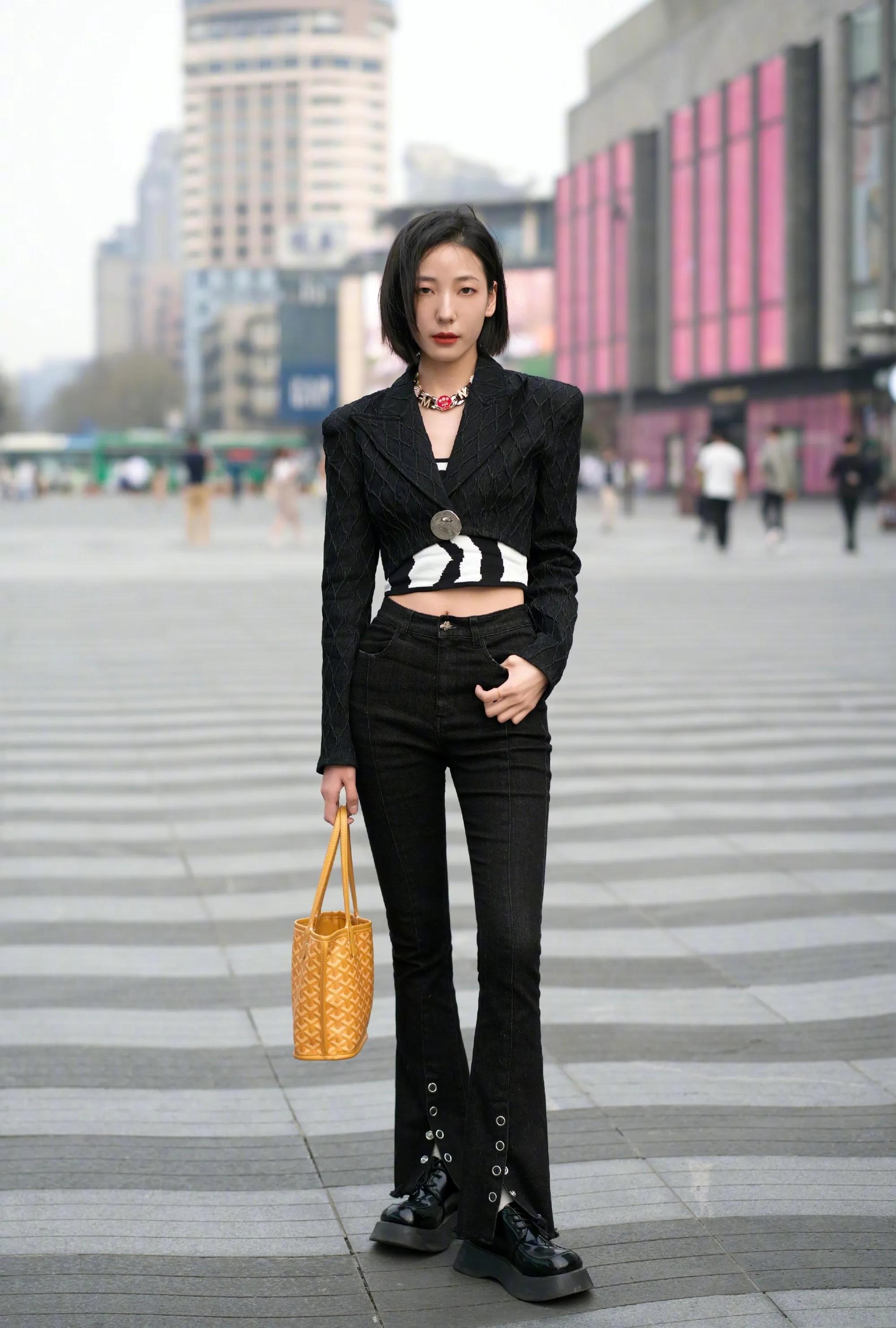 lv迷你tote包价格,戈雅tote包中号蓝色