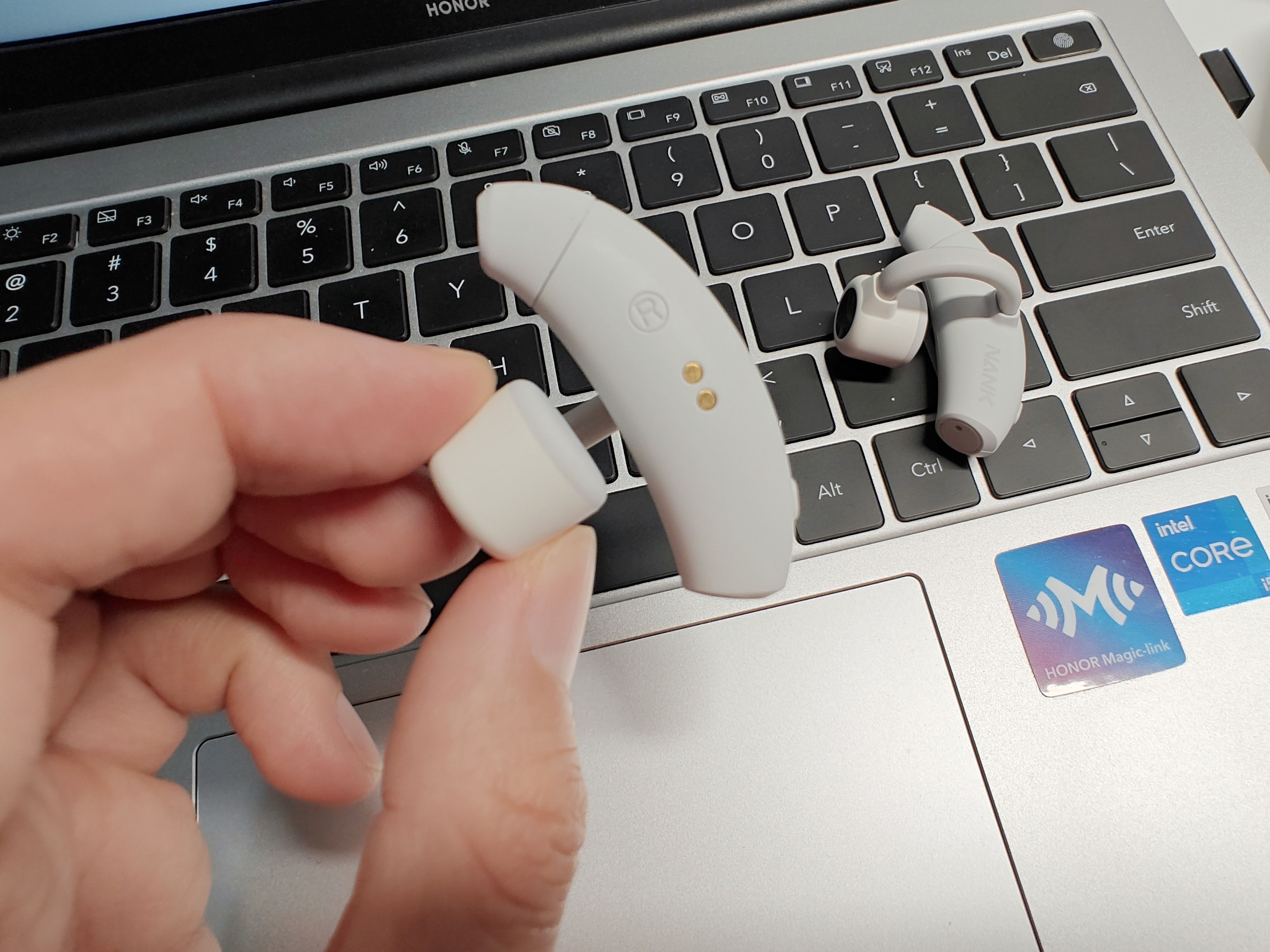 新蓝牙耳机骨传导,南卡oemix是骨传导耳机吗