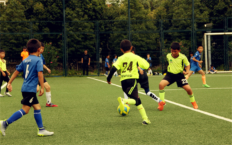 新兴小学校长杯足球赛,小学校长杯足球活动报道