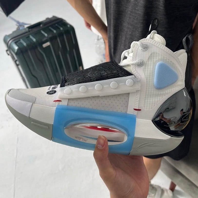 李宁新品！JB1代联名配色曝光，韦德幻影4被指抄袭，空袭9代崛起