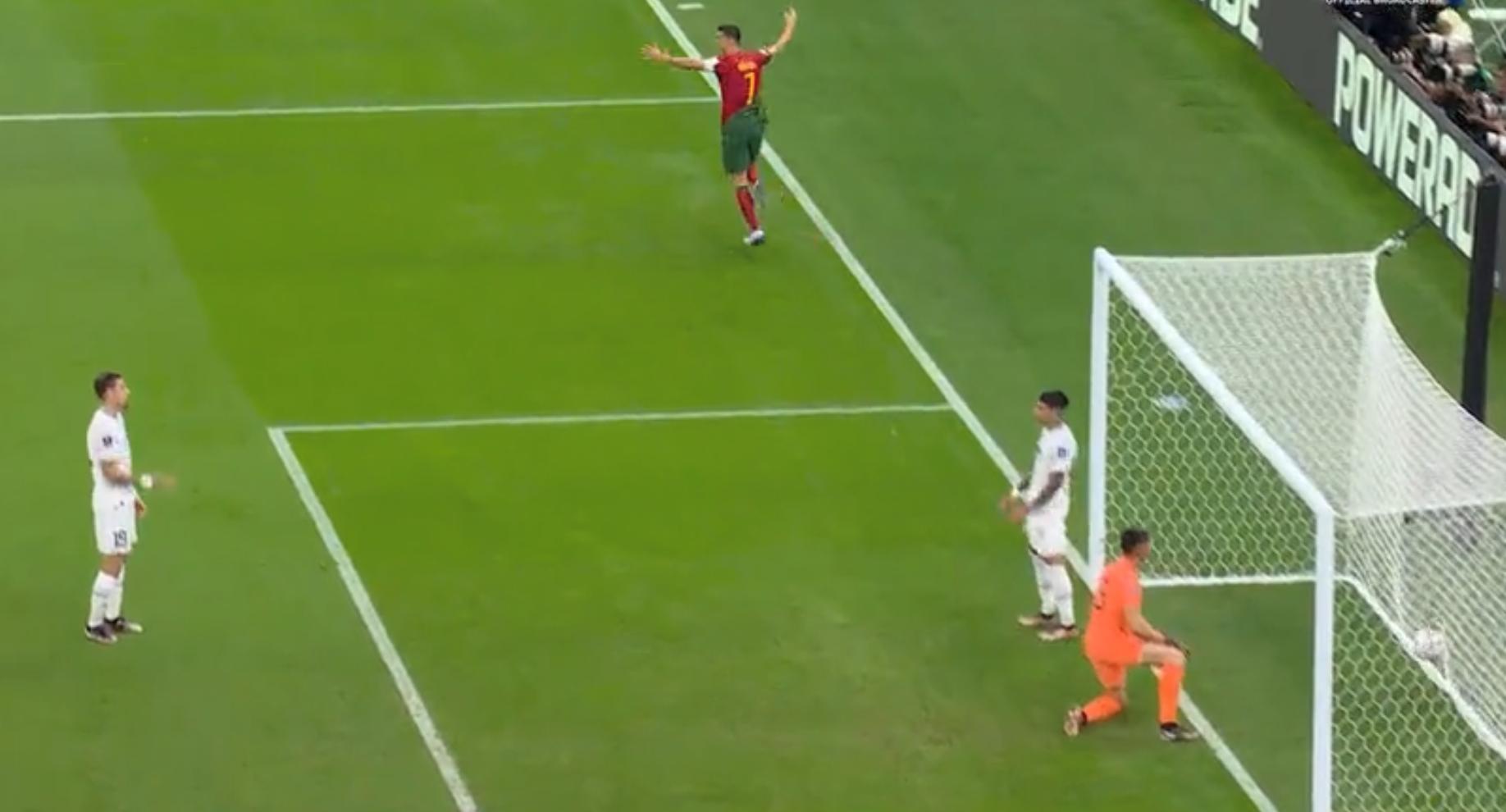 c罗世界杯进球拉莫斯的反应,c罗世界杯首秀踢进去几球