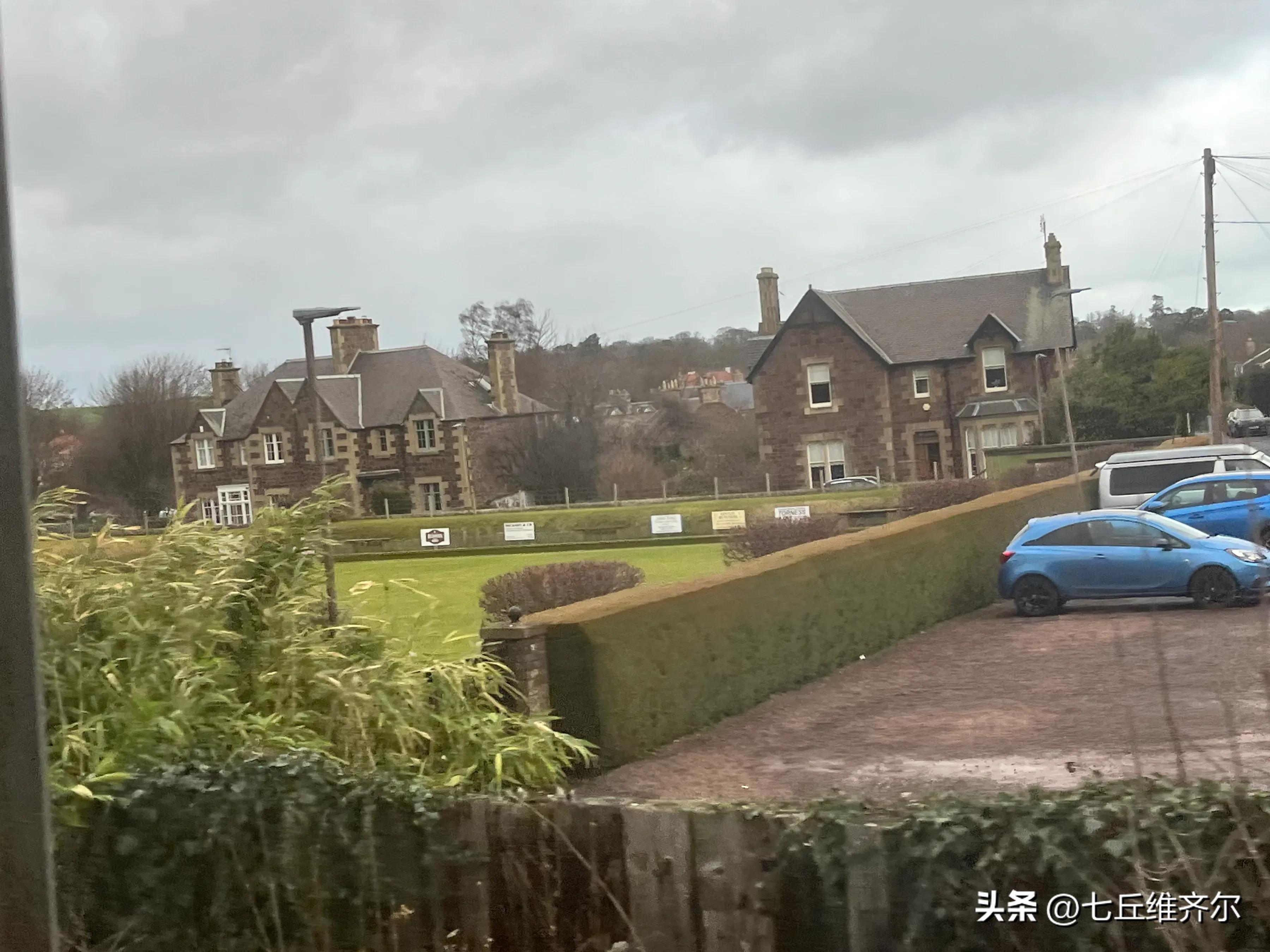 牛羊满圈的上联下联,水肥草美牛羊壮上联