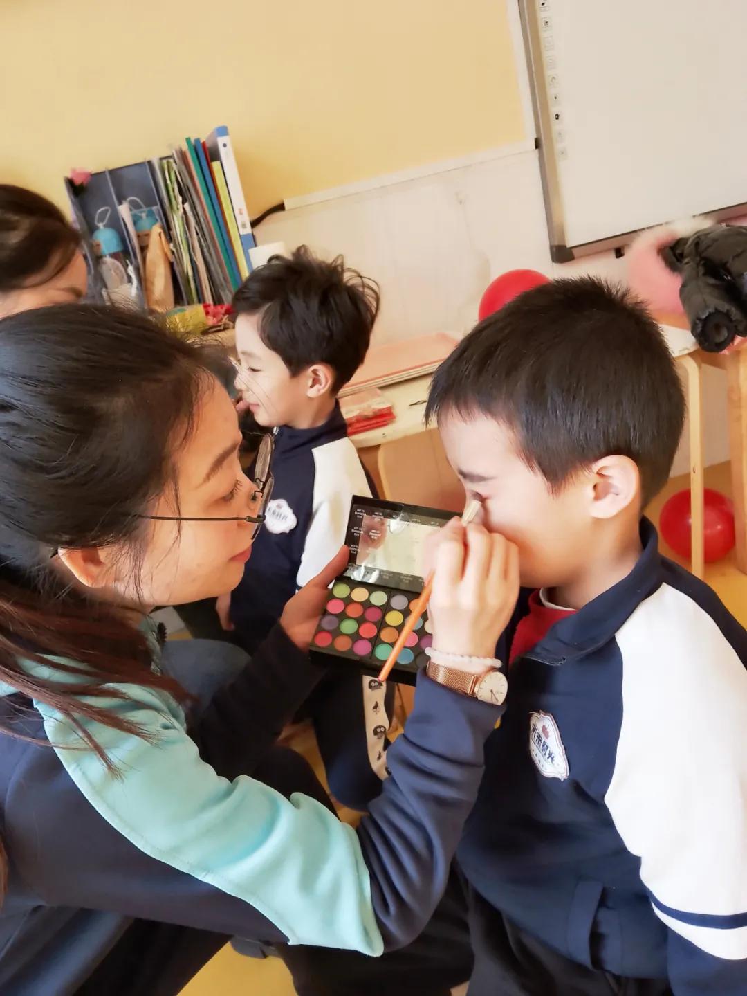 “福娃闹新春,虎年乐淘淘”——未来时光芝澜明仕幼儿园元旦活动