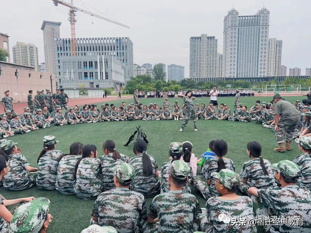 2019级新生军训掠影之动作篇,直击2022级新生军训汇演现场