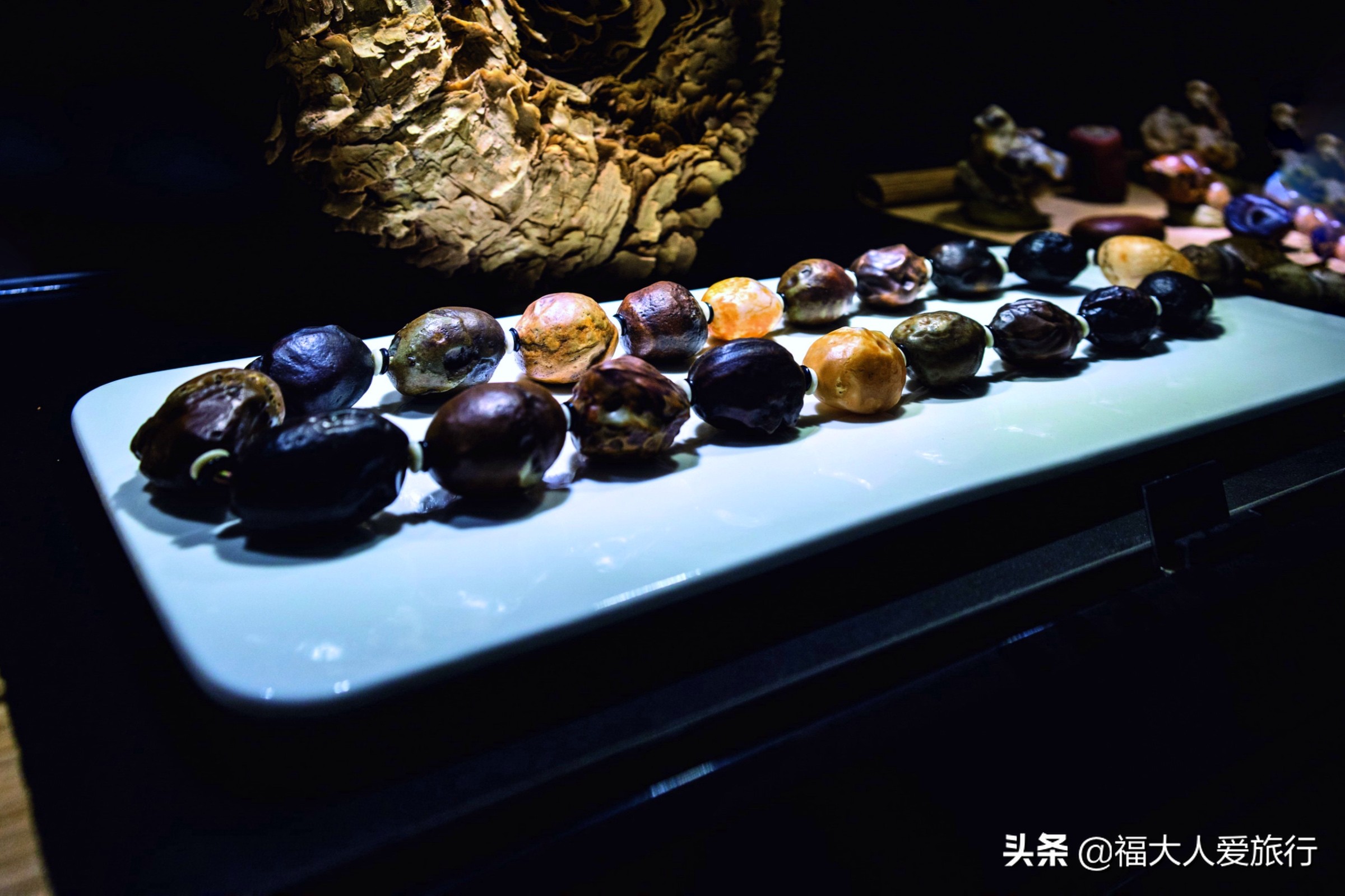 阿拉善遍地玛瑙石,阿拉善玛瑙原石大量出售