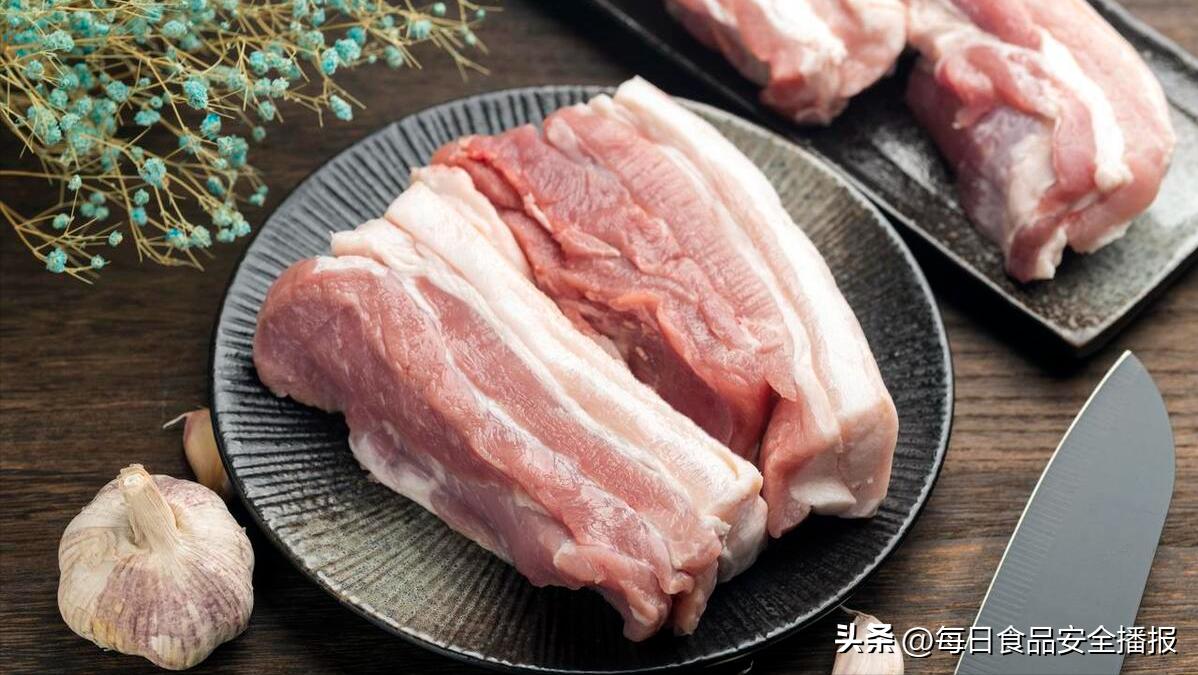 注意，青岛曝光49批问题食品，含西红柿、生鸡肉、虾蛄、橘子