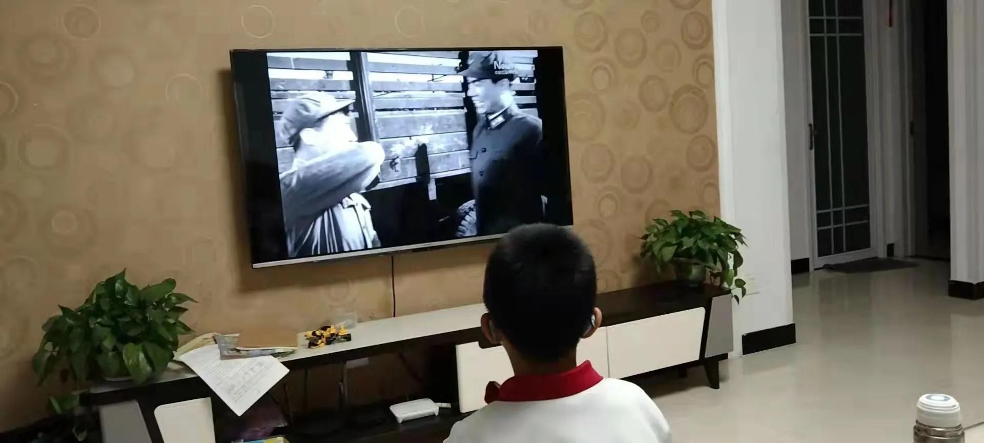 小学学雷锋树新风黑板报,南漳张营小学学雷锋活动掀起高潮