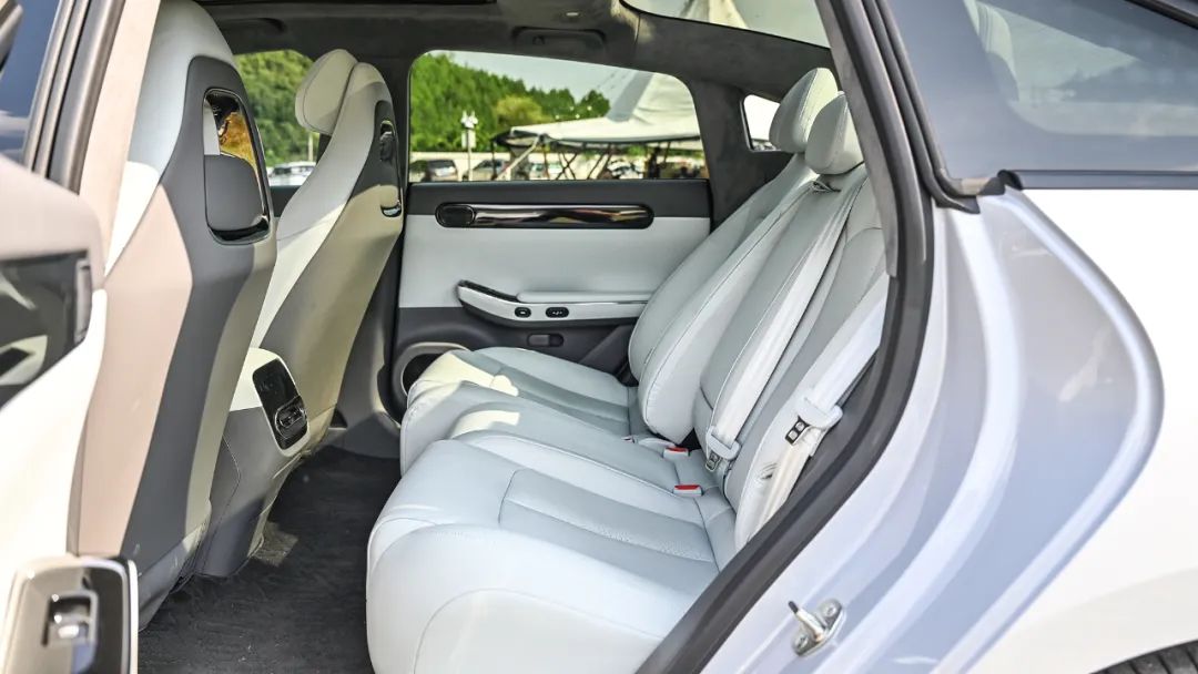 15万的零跑c01值不值得入手,降价后的零跑c01值得买么