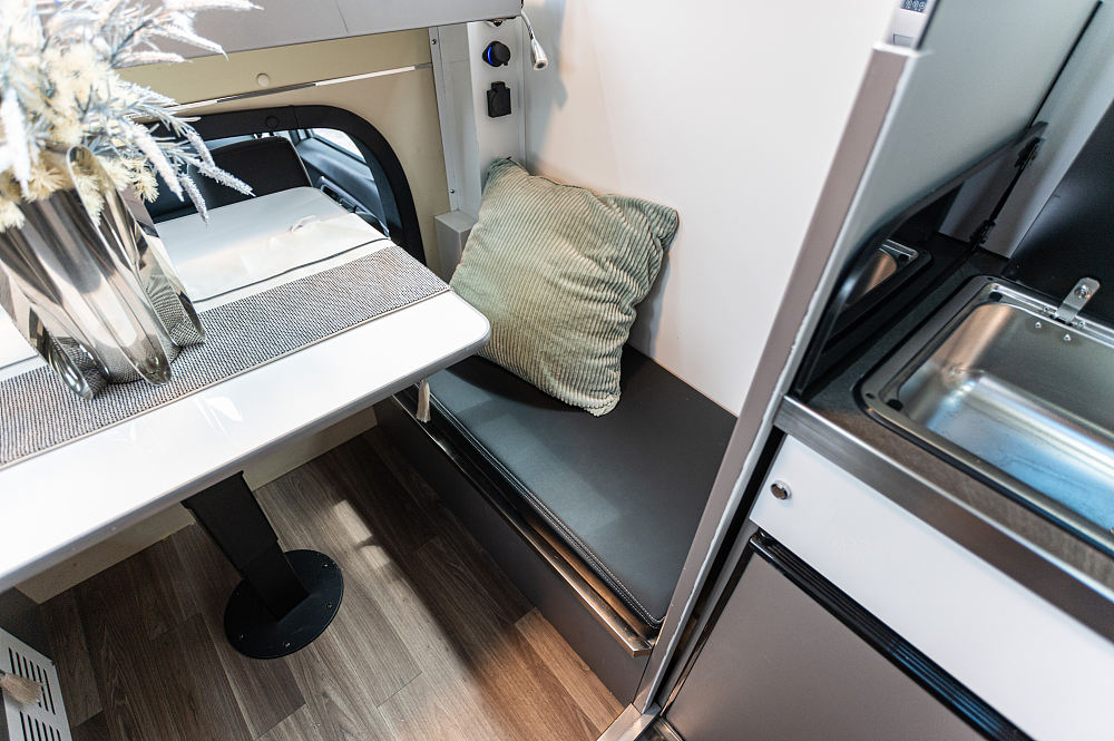 五十铃四驱轻卡房车最新,五十铃四驱柴油版单排硬顶房车