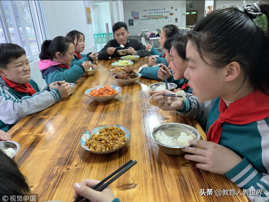 教育局回应天价牛腩事件,辟谣小学食堂现天价牛腩