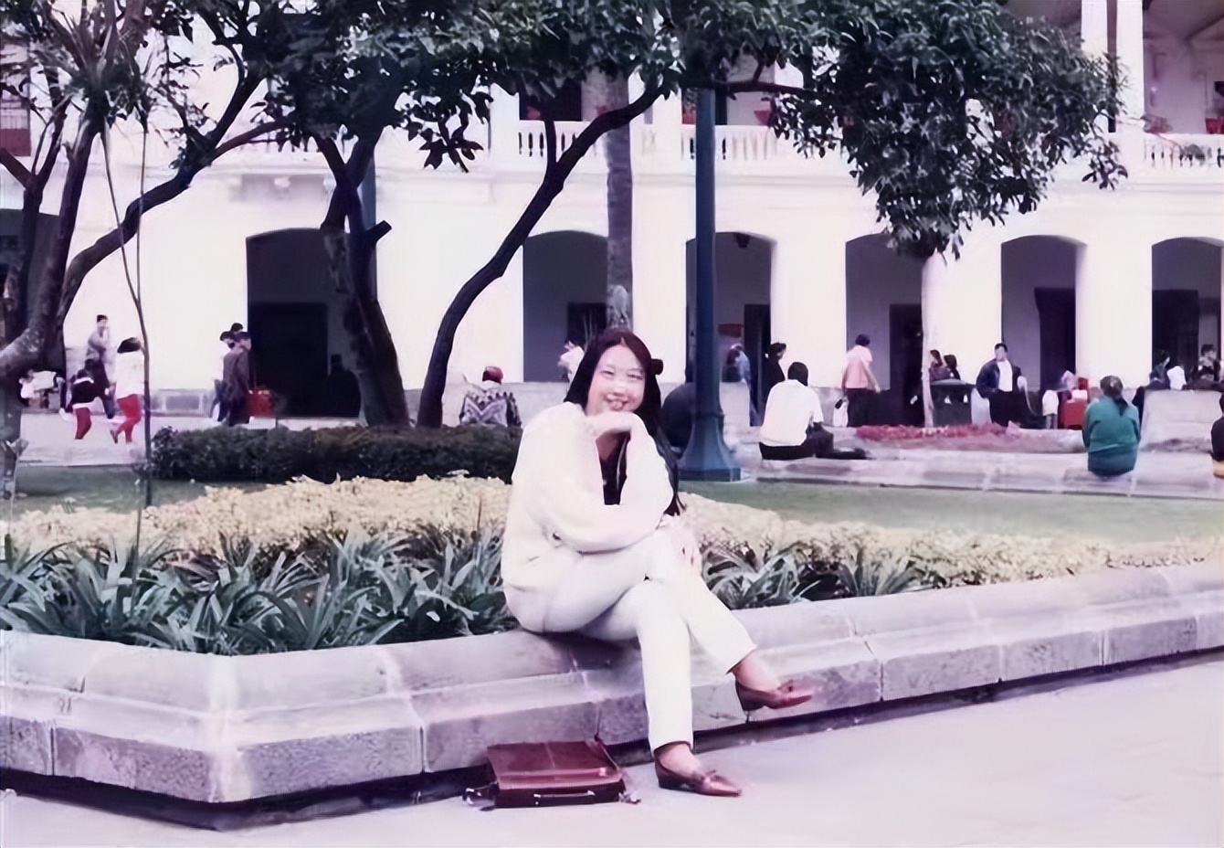 我,北京人,大学生,90年代出国,在南美洲创业,经常遇到抢劫