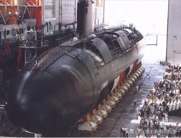 俄罗斯装备新型装甲车和新型坦克,俄罗斯装备便宜