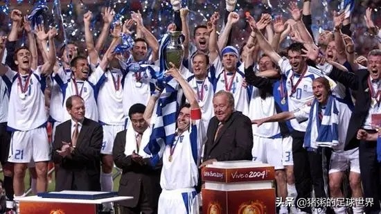 世界足坛目前十大前腰,足坛为什么没有高中锋了