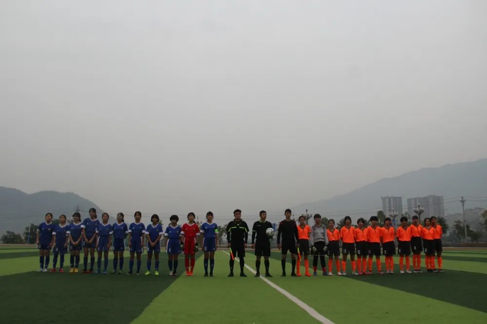 重庆市校园女子足球总决赛,重庆小学男子足球乙组比赛视频