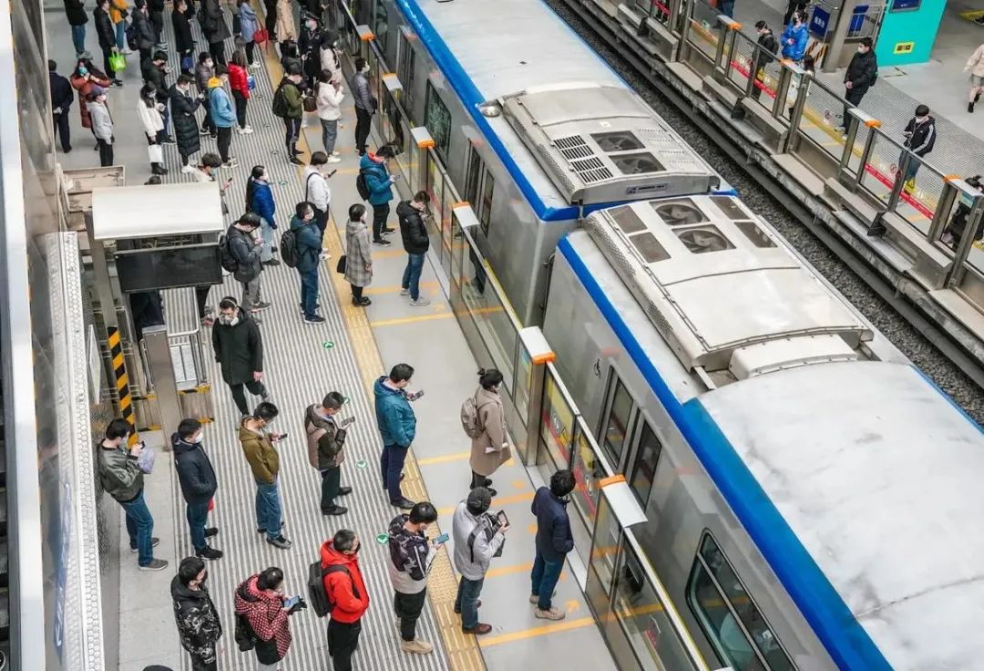 30岁转行it能赚多少钱,零基础转行it行业如何选择方向