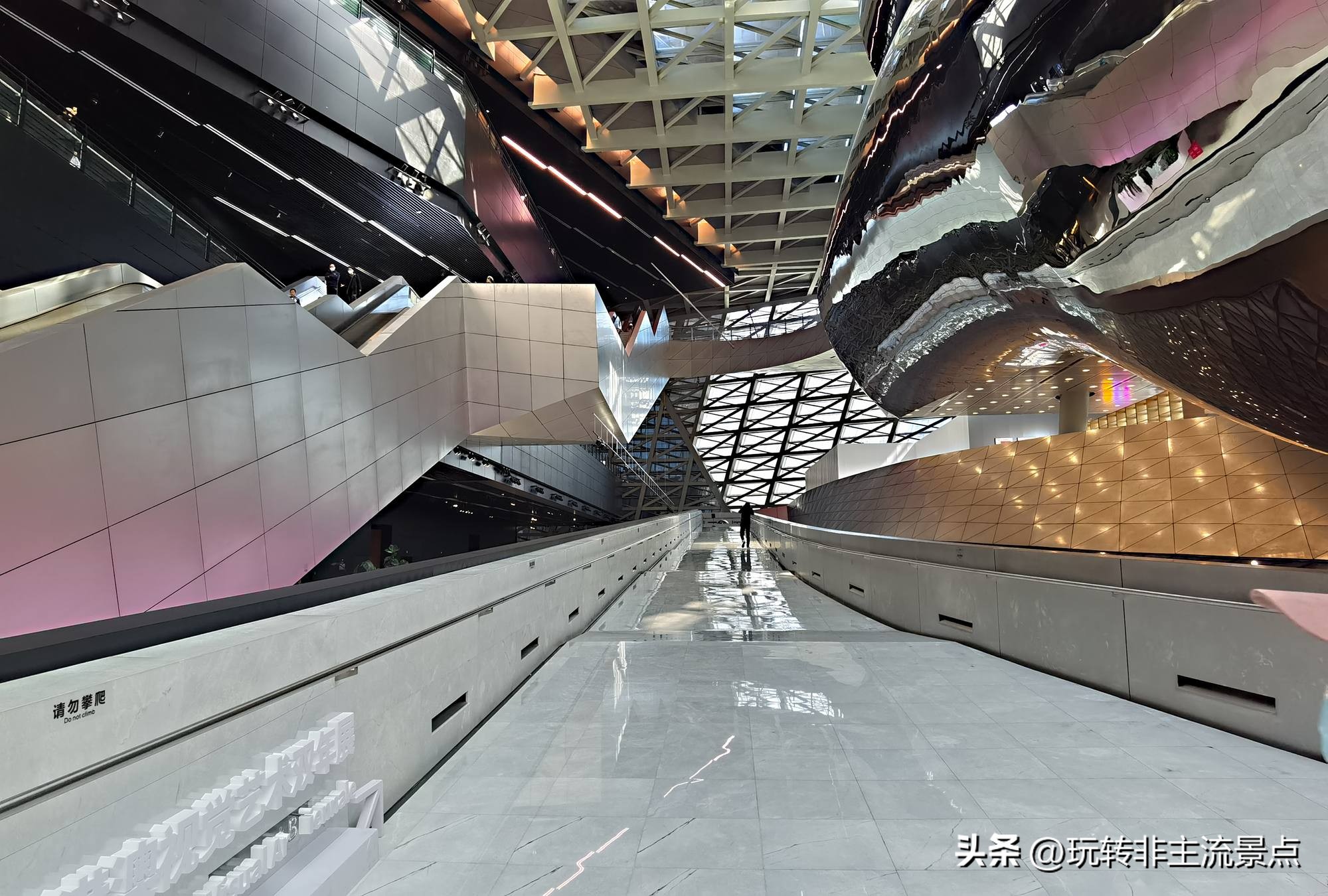 深圳市当代艺术与城市规划馆停车,深圳市当代艺术与城市规划馆遛娃