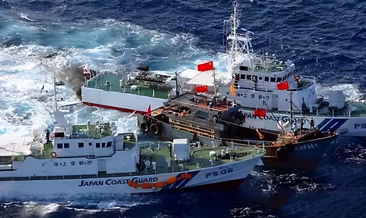 中国海警船驱离日本渔船,中国海警对日本渔船现场执法