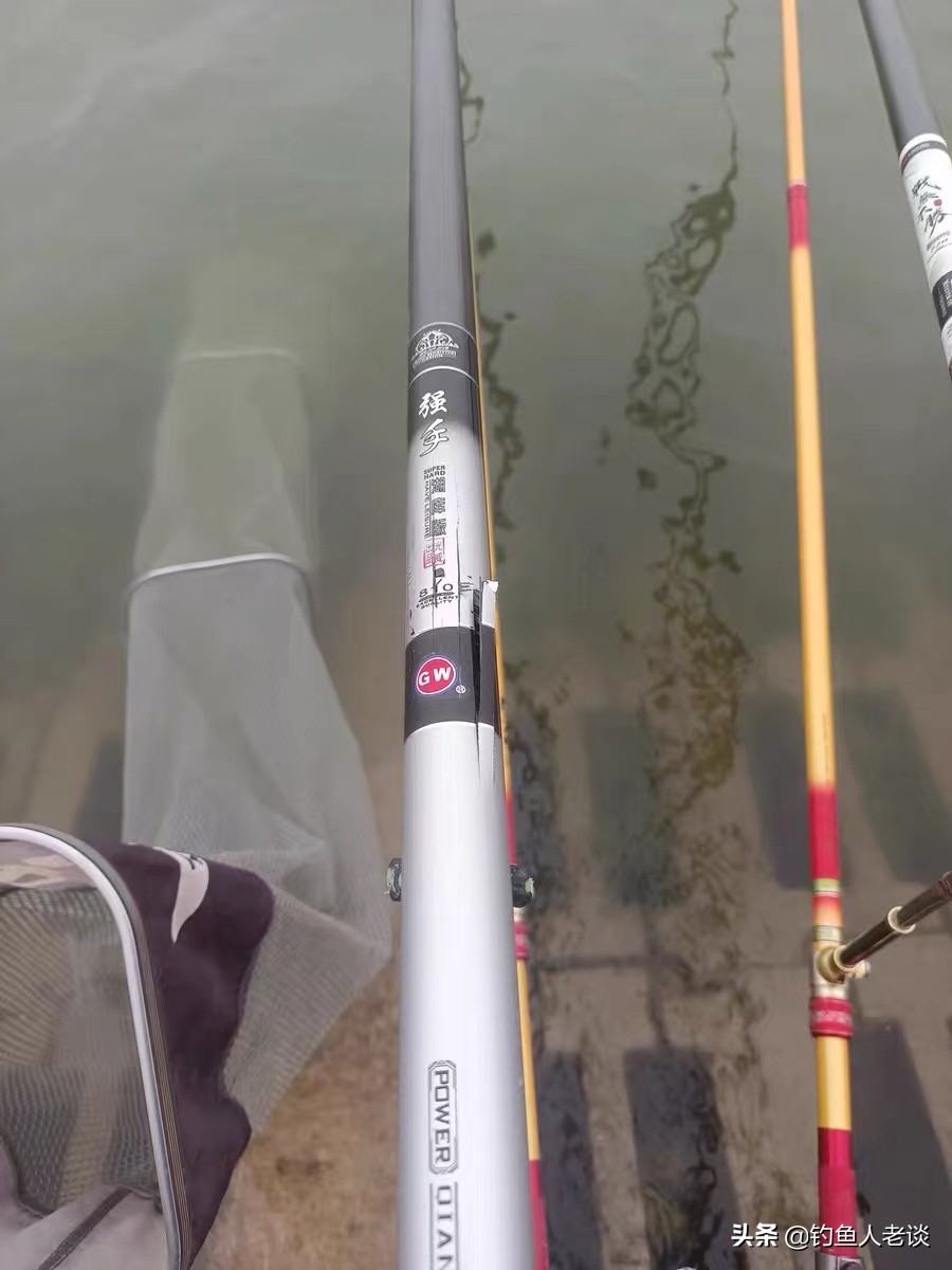 怎样选鱼竿野钓选什么鱼竿,钓鱼竿入门竿怎么选择最好