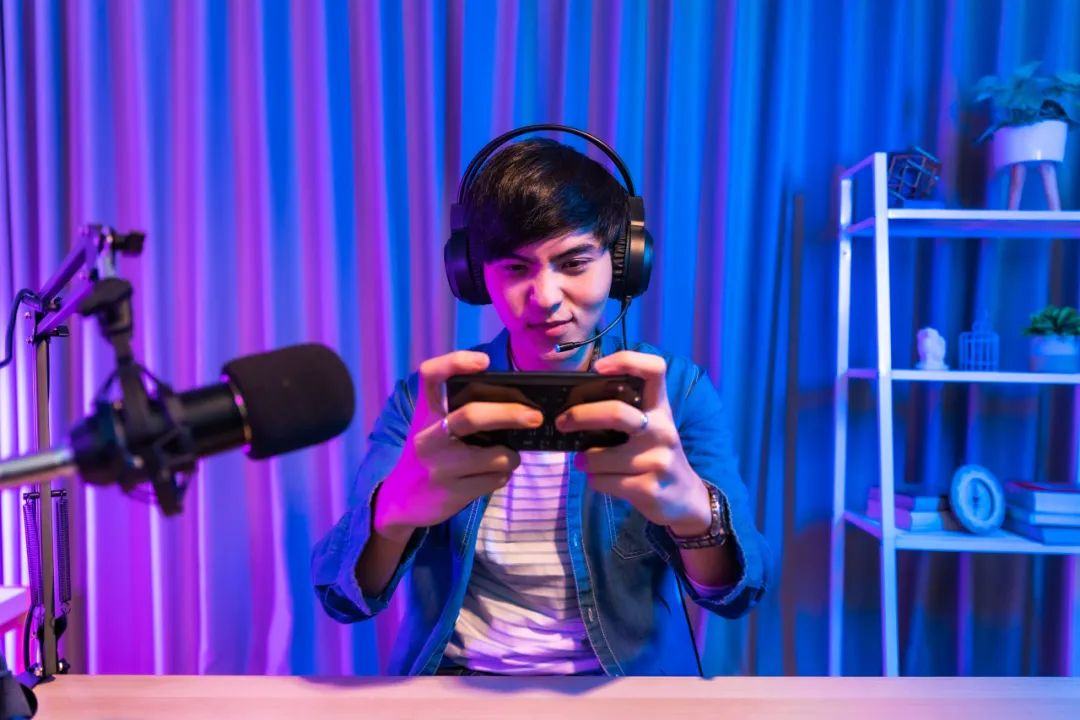 电竞行业第一人是谁,电竞行业历史第一人