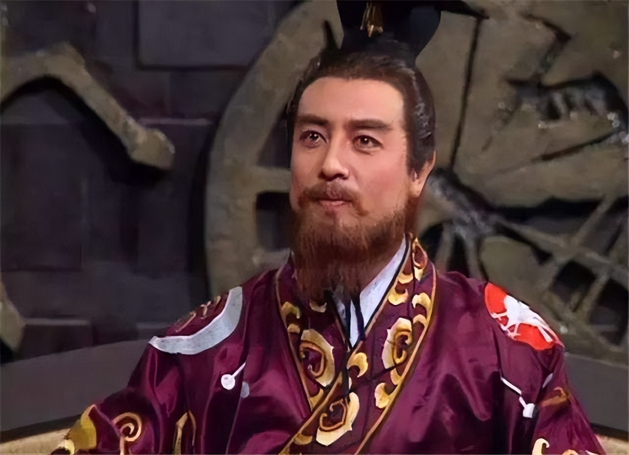 关帝庙前的一副对联，道尽关公一生的荣耀与悲壮，写了什么？