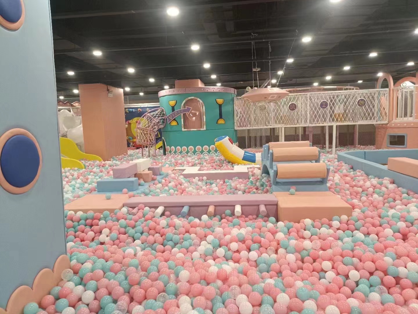 室内儿童游乐场主要投入在哪些方面?