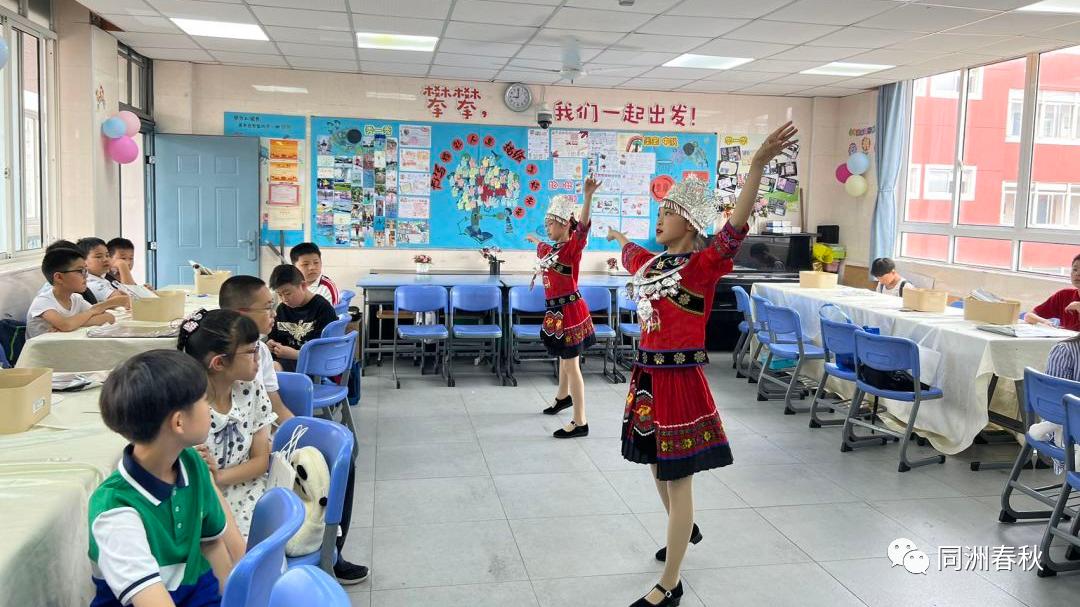 首届56个民族服饰创意大赛,五十六个民族服饰展介绍