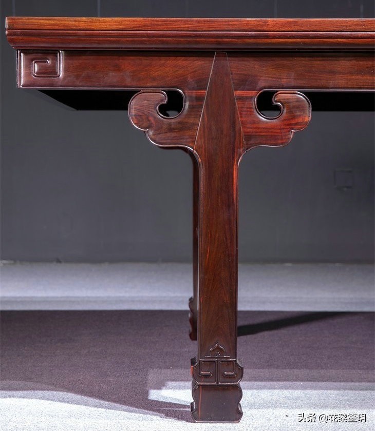 明式黄花梨书房大画案,明黄花梨夹头榫画案