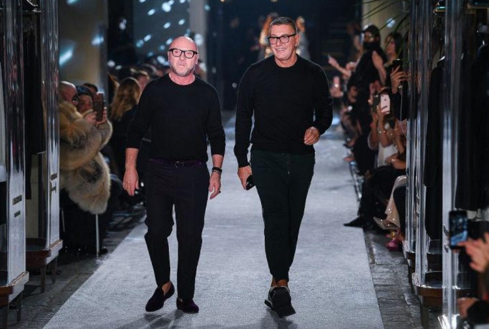 回顾2018年杜嘉班纳辱华事件：遭到众多网友*制抵**，现在怎么样了？