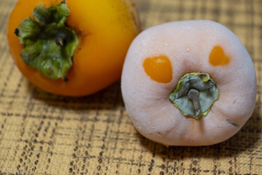 柿子表面有黑点是什么原因,树柿子里面有黑点是啥原因