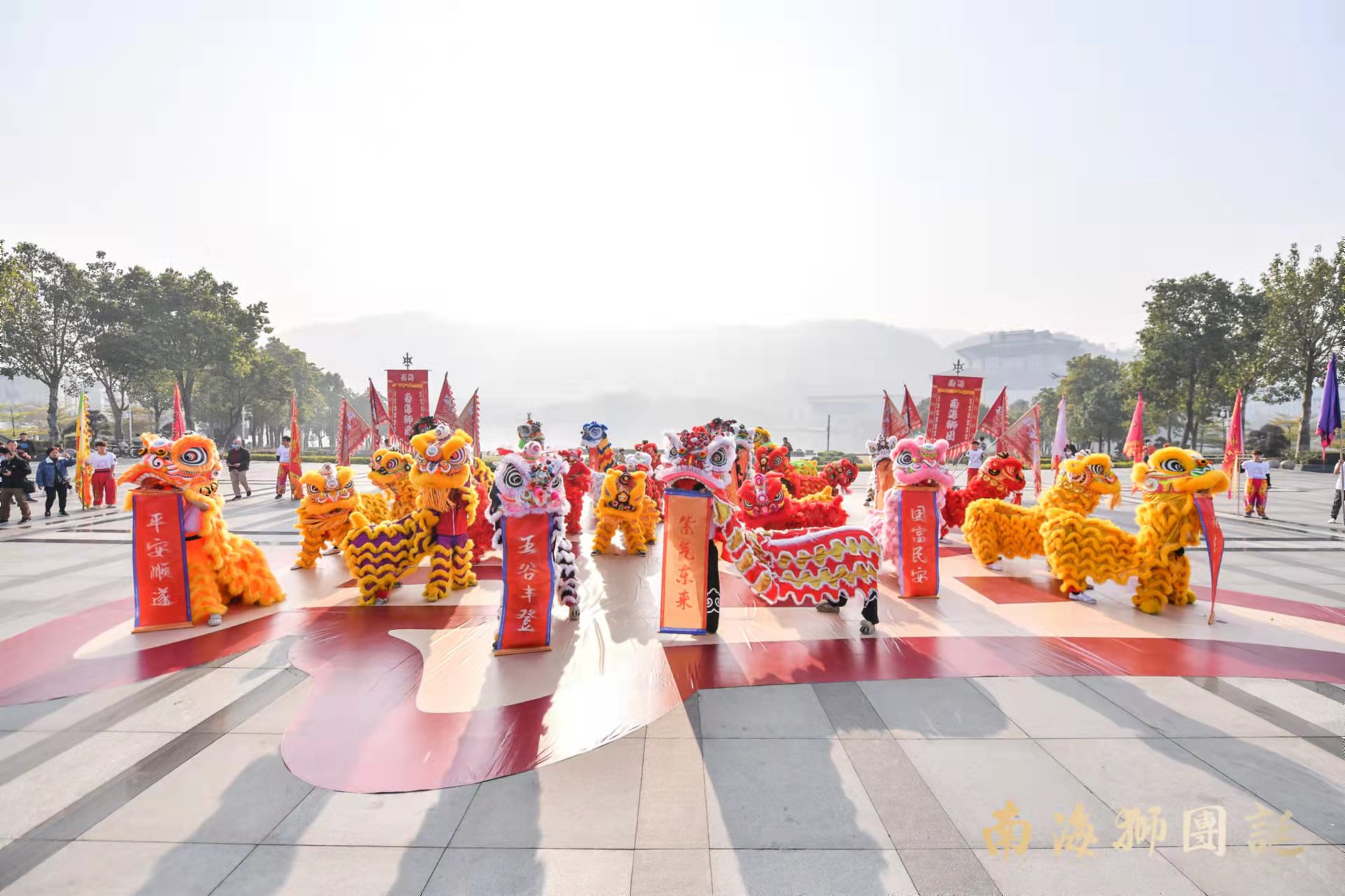 鍗楁捣鐙洟寮曢闈為仐鍥芥疆,鍗楁捣鐙洟璇炲紑骞曞紡