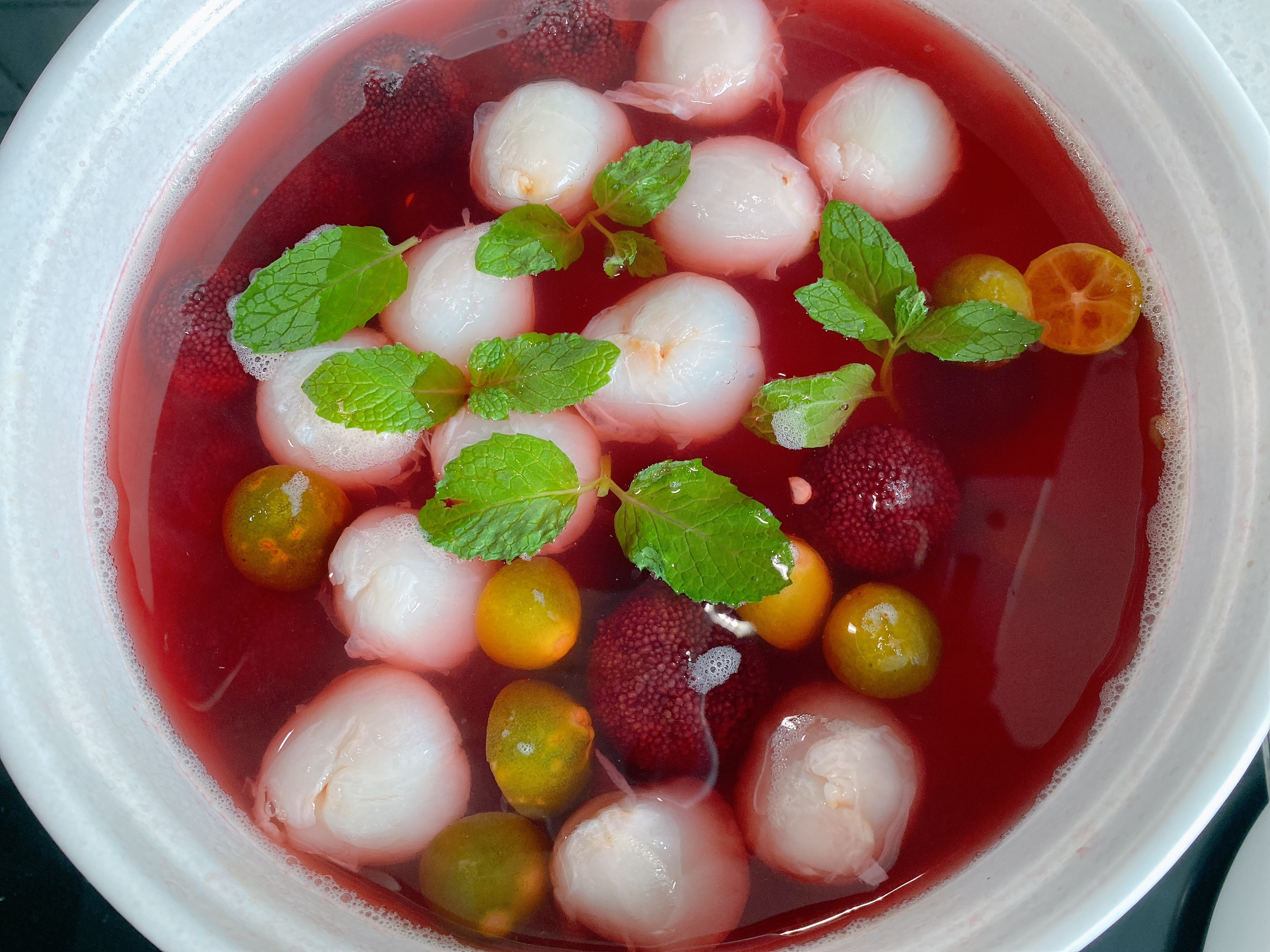 推荐一款夏日水果茶酸酸甜甜,适合夏天喝的解暑果肉茶