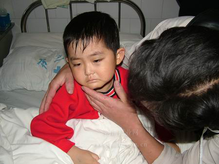 3岁小孩情绪暴躁学习力差,3岁反应迟钝的孩子怎么引导