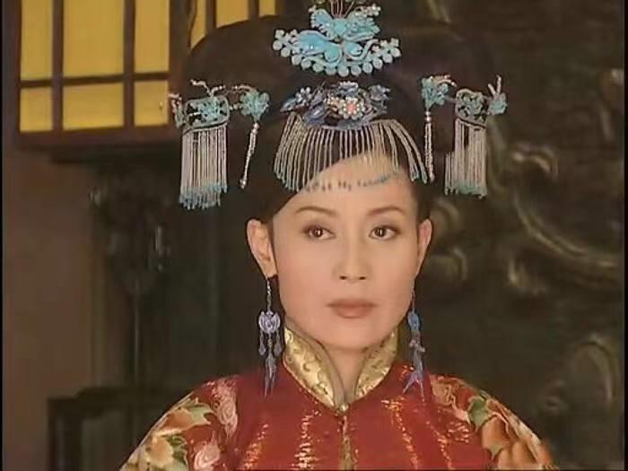 孝庄秘史大玉儿帮皇太极批奏折,孝庄秘史姑姑让大玉儿嫁给皇太极