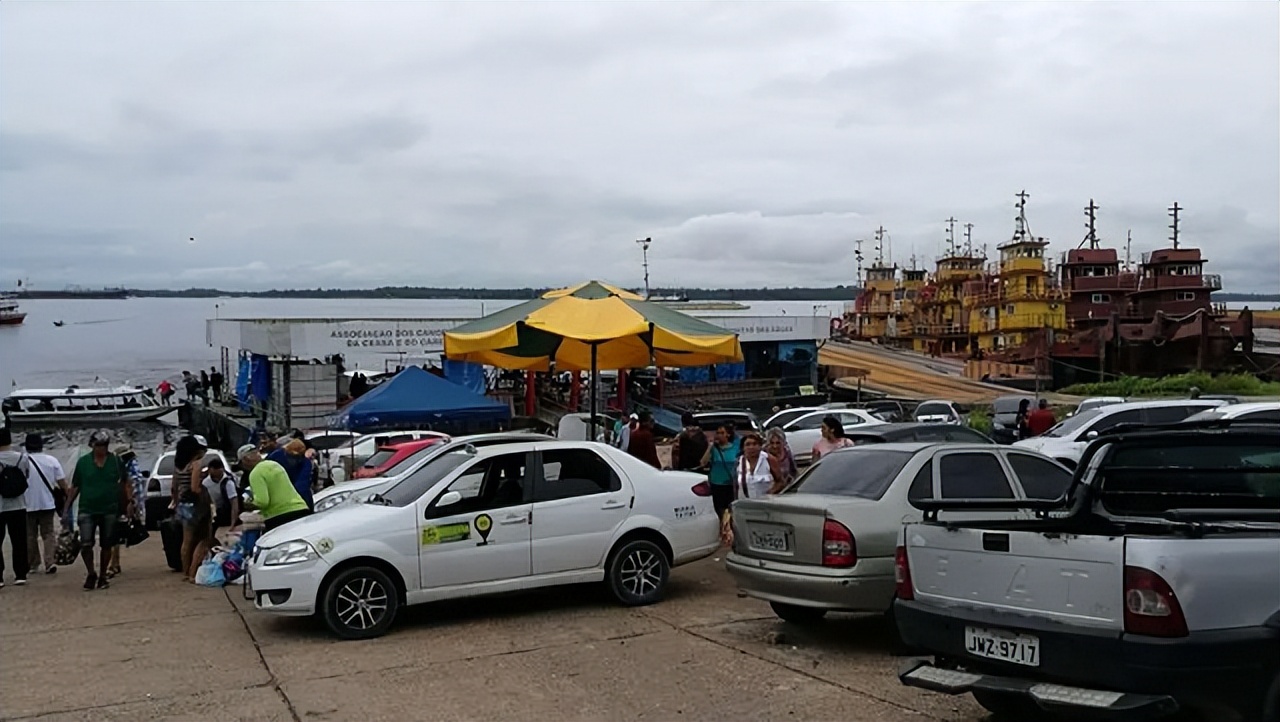 广西男子外出打工20年流落街头,四川小伙在外务工多年