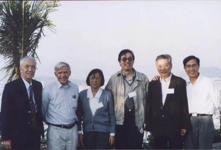 一场持续40年的接力：青蒿素类抗疟药从中国走向国际