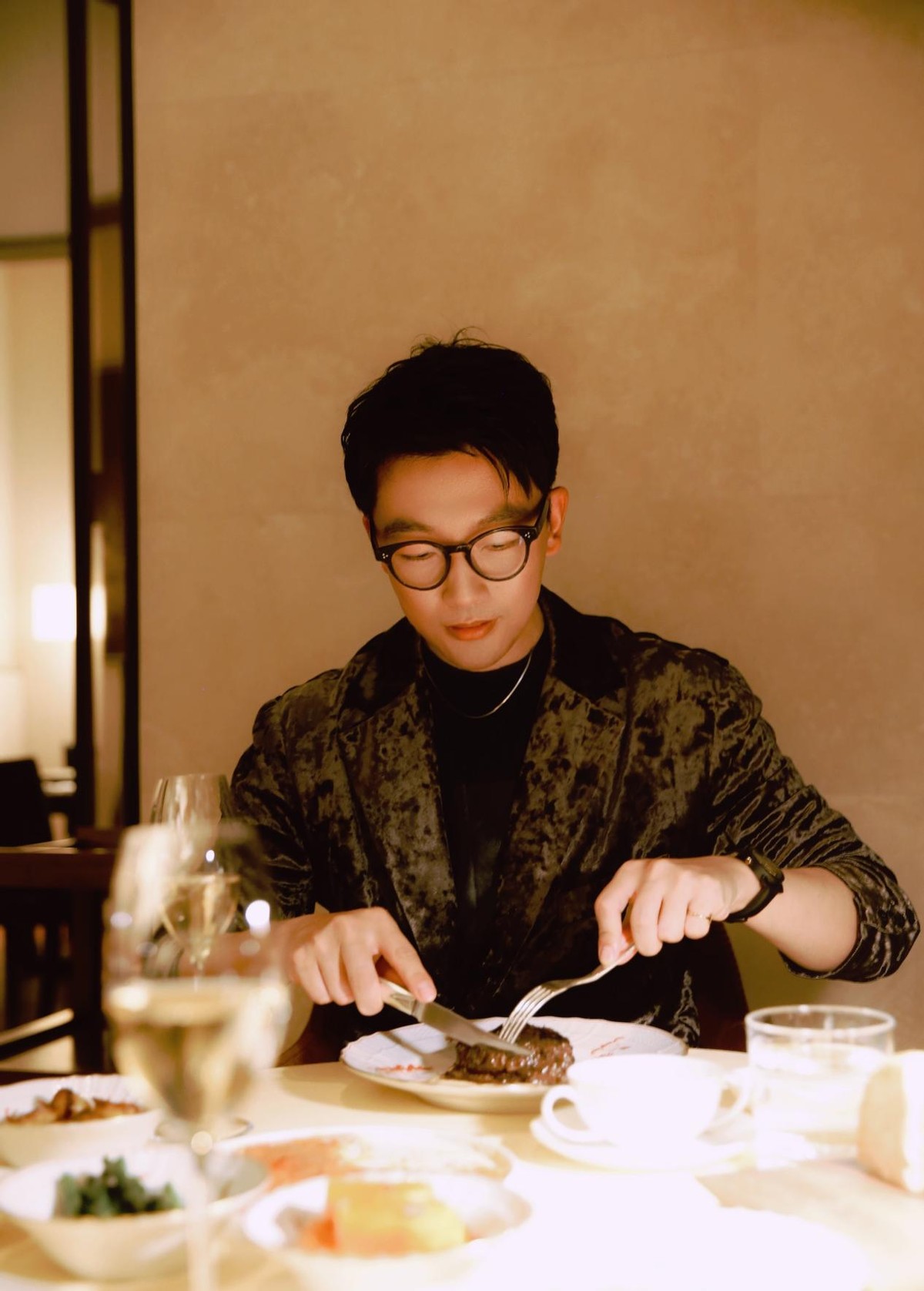 中国第一家真正意义上的主题酒店,中国第一高档酒店