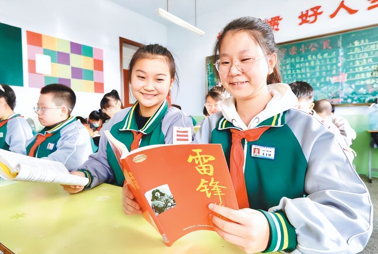 全市中小学生迎来开学第一课,中小学开学教育第一课