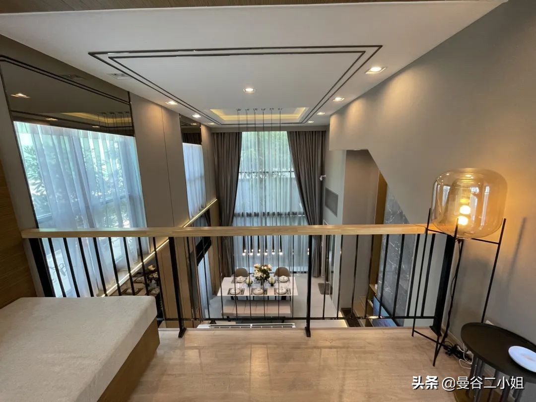 只要100多万的泰国三层别墅，6米挑高玻璃窗，比千万豪宅还大气