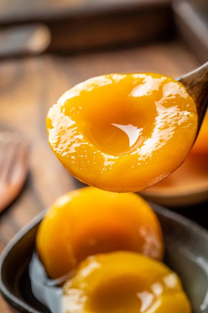 东北特色黄桃罐头有哪些,行走在大连的东北黄桃罐头