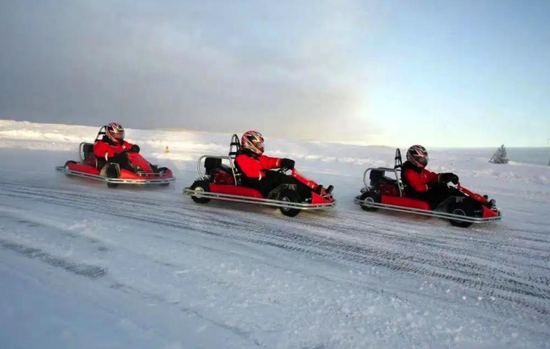 滑冰玩雪,滑冰场旅游