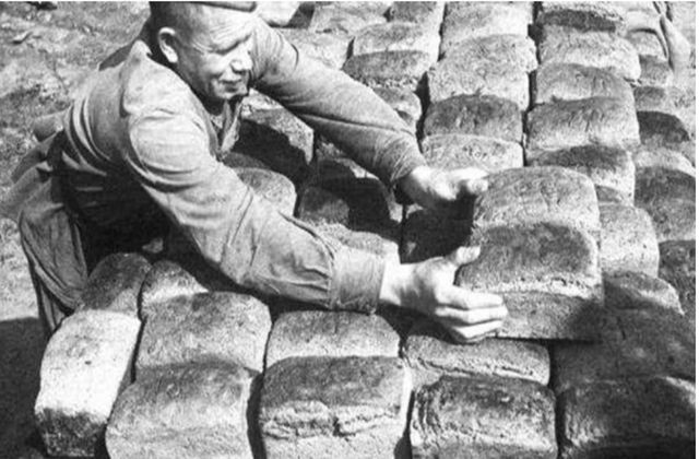 苏联黑面包为什么会变硬 (苏联黑面包挡子弹)