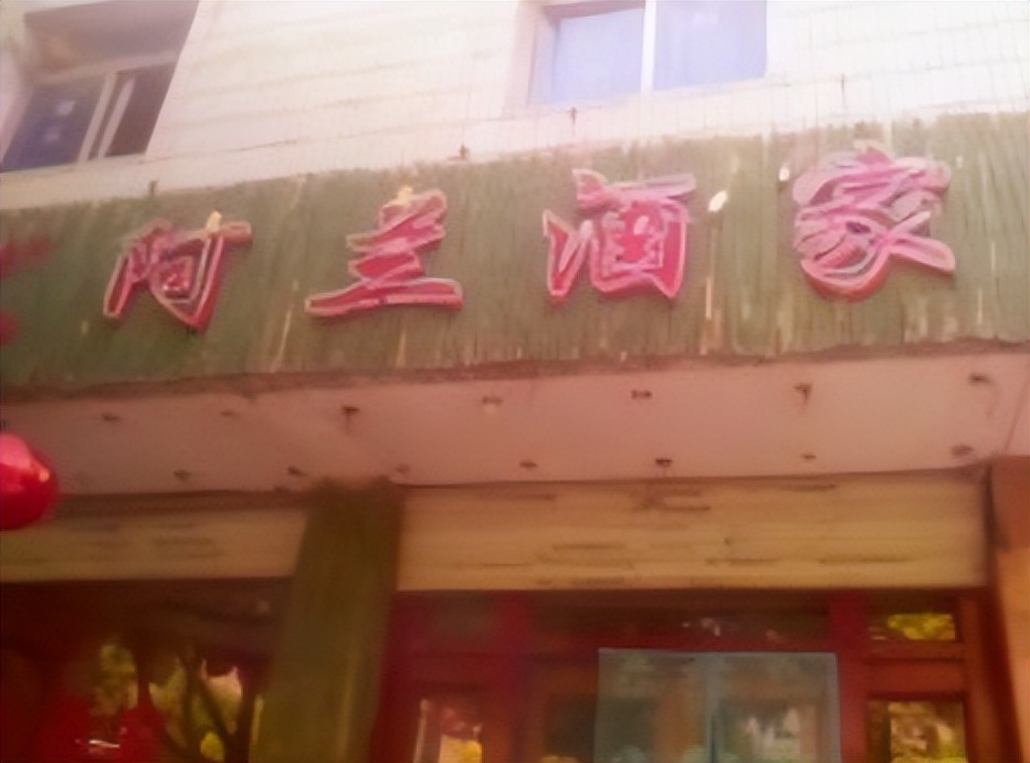 帮汪小菲打赢名画的律师团队,汪小菲给大s剥虾被张雨绮怒怼