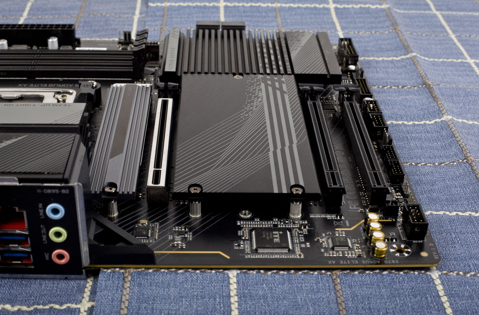 技嘉小雕x670aorus,技嘉锐龙7000系列主板的黑科技