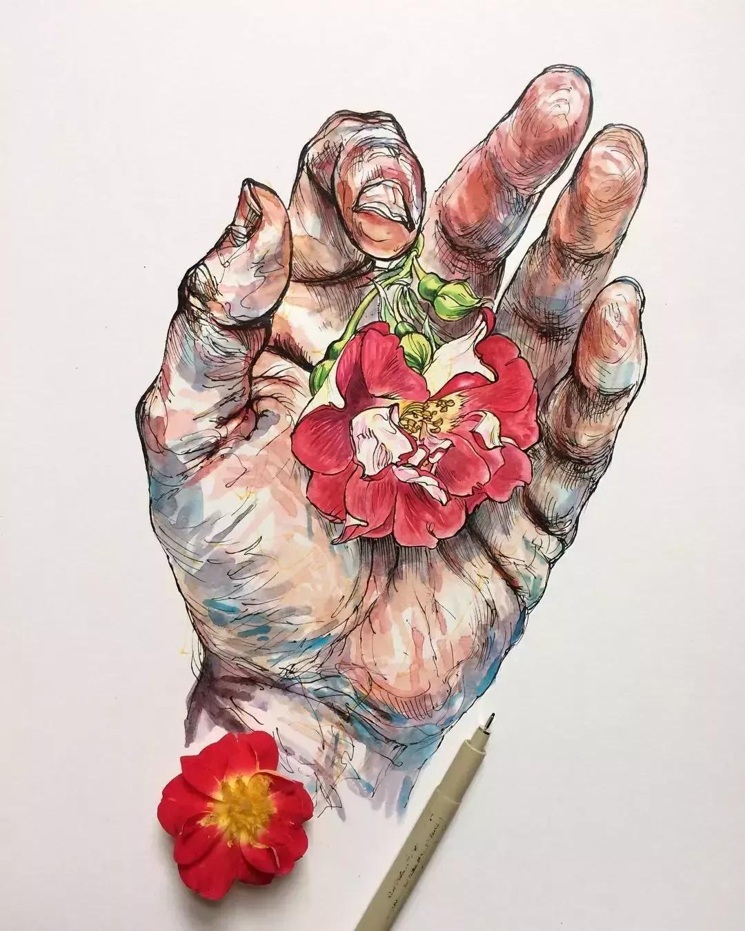 把手张开，才能争取更多机会，把手合隆，就能牢牢把握住机遇