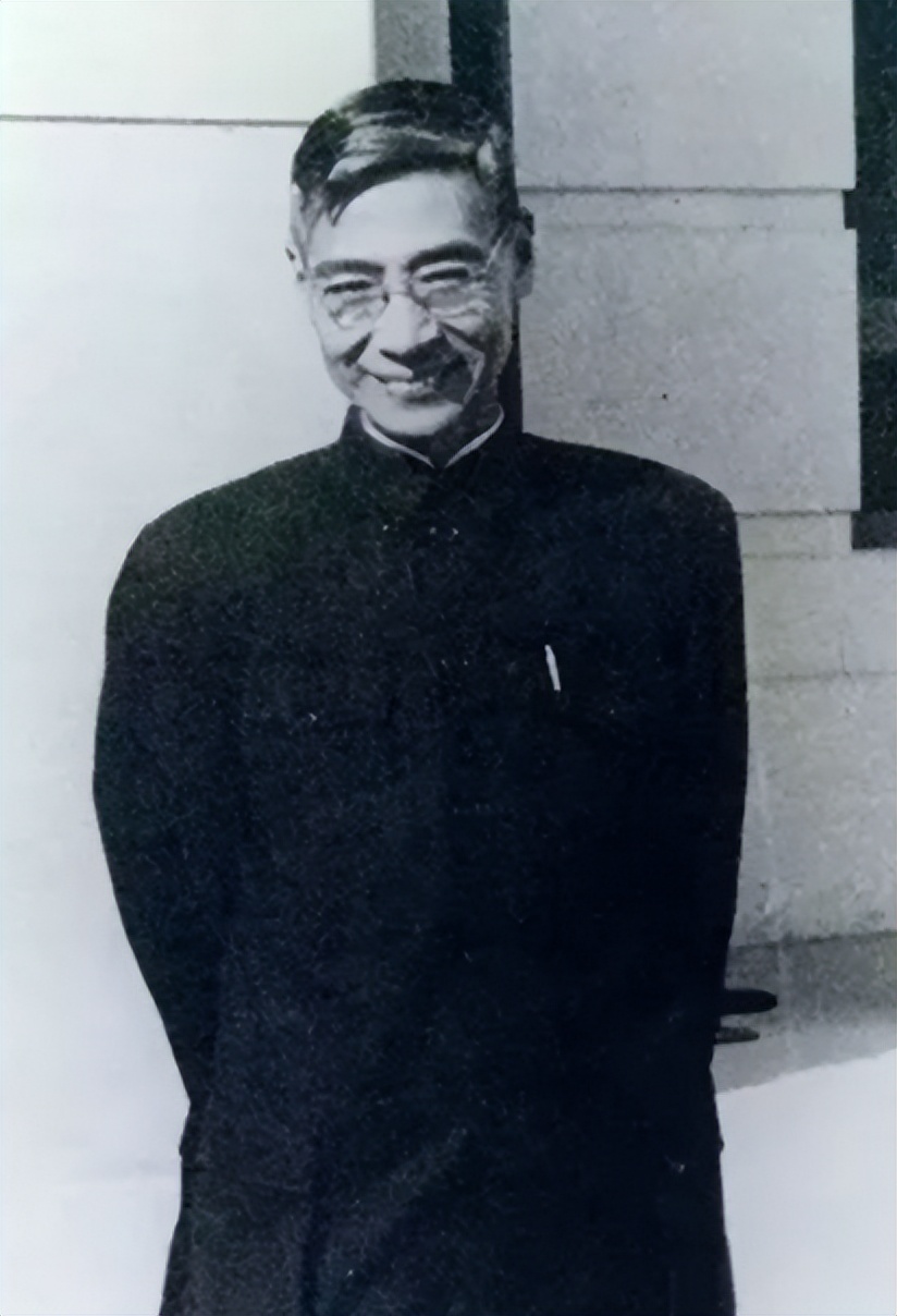 07年钱学森在96岁生日宴上，认出一老人后激动发问：你有几个孩子