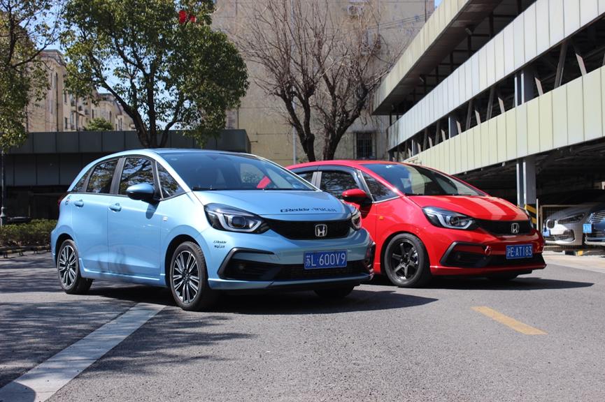 本田飞度最好的改装,国外本田三厢飞度改装