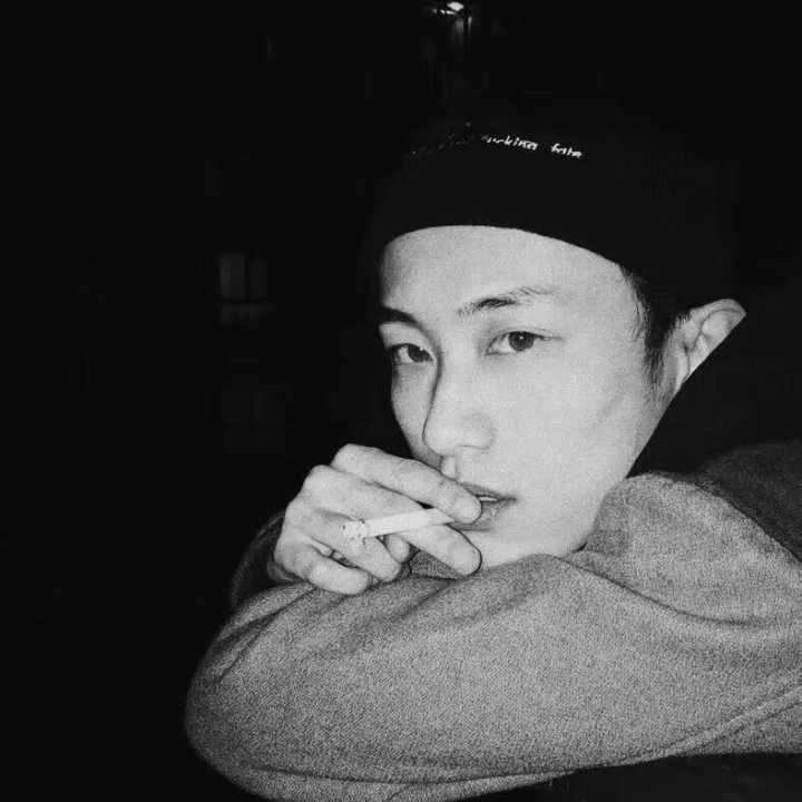 含蓄低调让人不会发现的情侣头像,隐晦又不易察觉的情侣头像