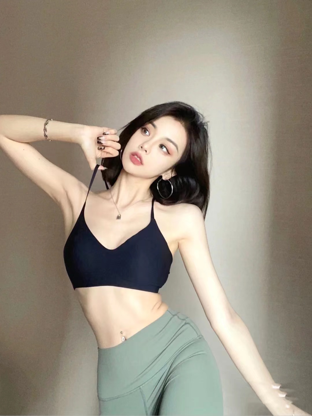 内衣下围太紧怎么选号,内衣下围大怎么调整